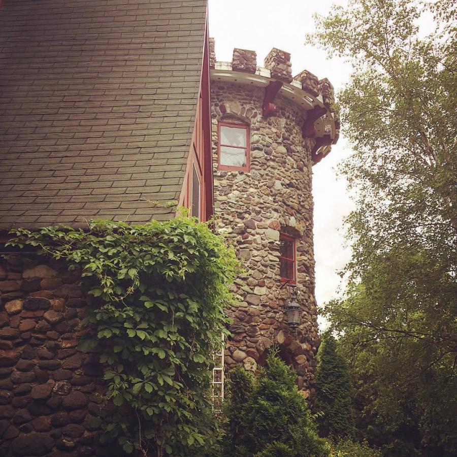 An enchanting stay at the Castle Inn. CREDIT @greencolander