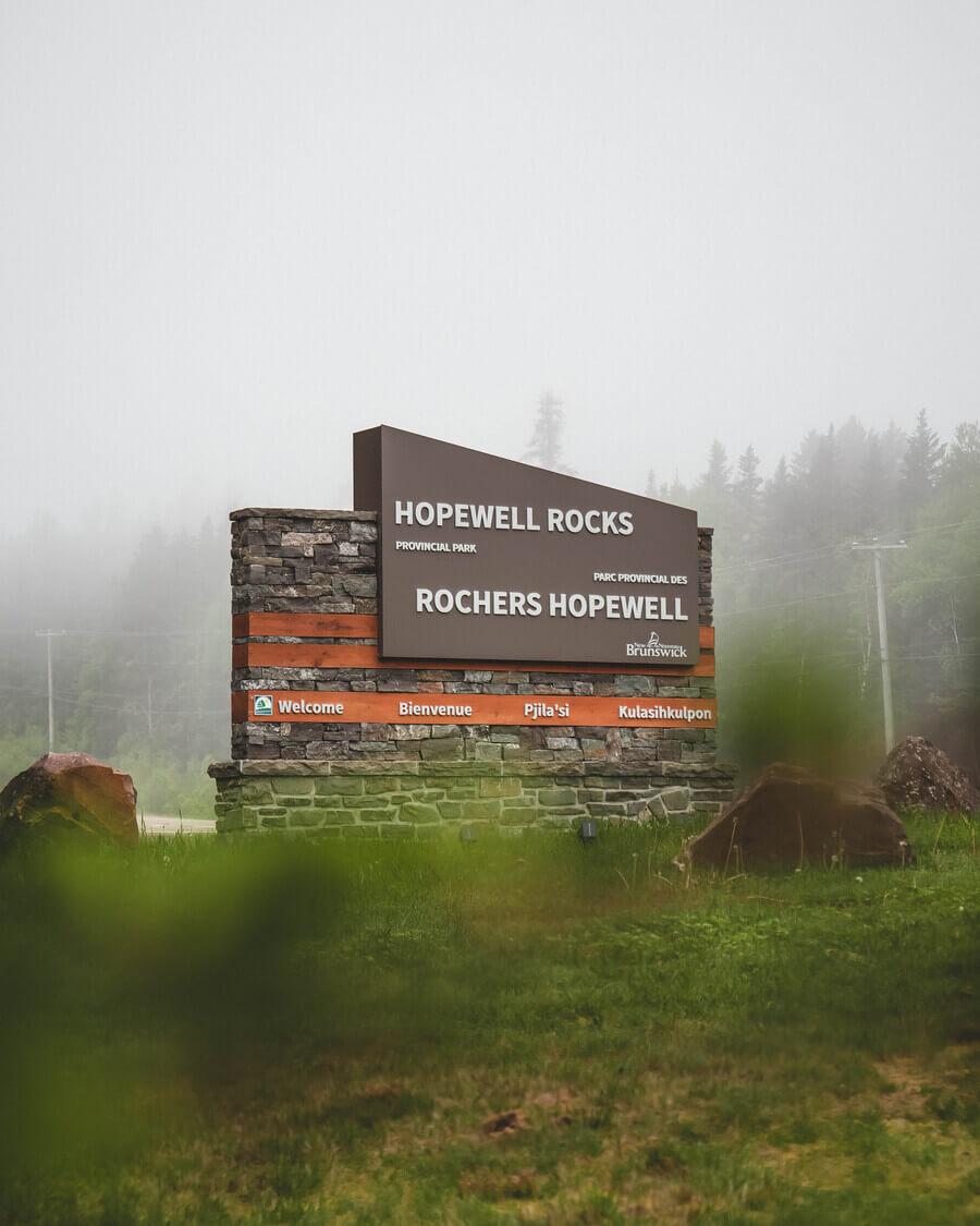 Foggy morning at the entrance of the Hopewell Rocks park.