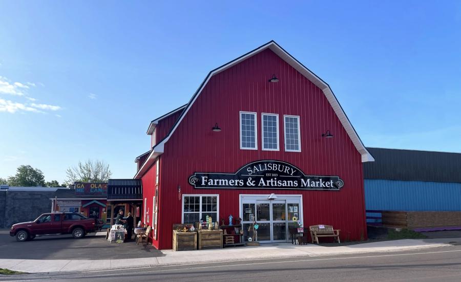 The Big Red Barn in Salisbury